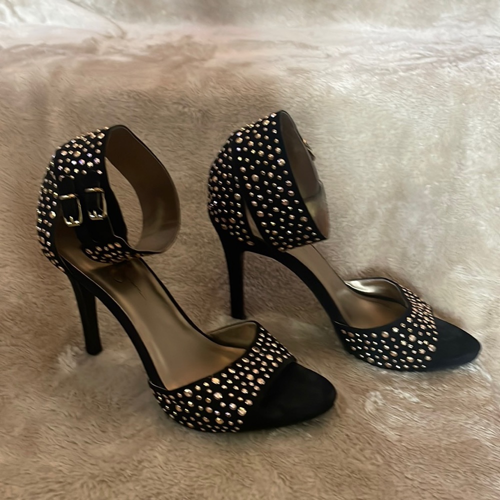 Jessica Simpson stud pumps